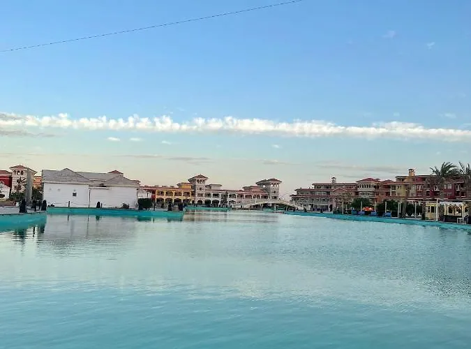 Апартаменты Fully Equipped Pool & Mountains View In Porto *